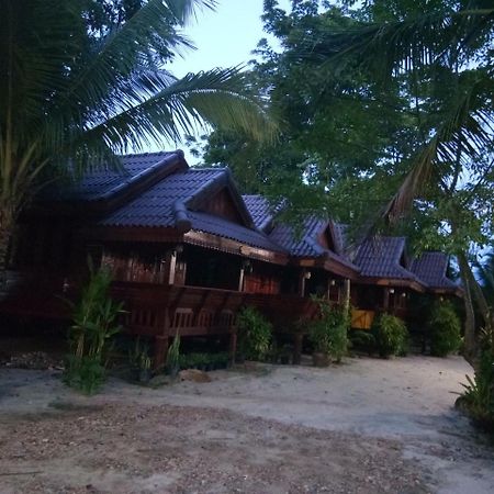 Suanson Villa Nakhon Si Thammarat Exterior foto