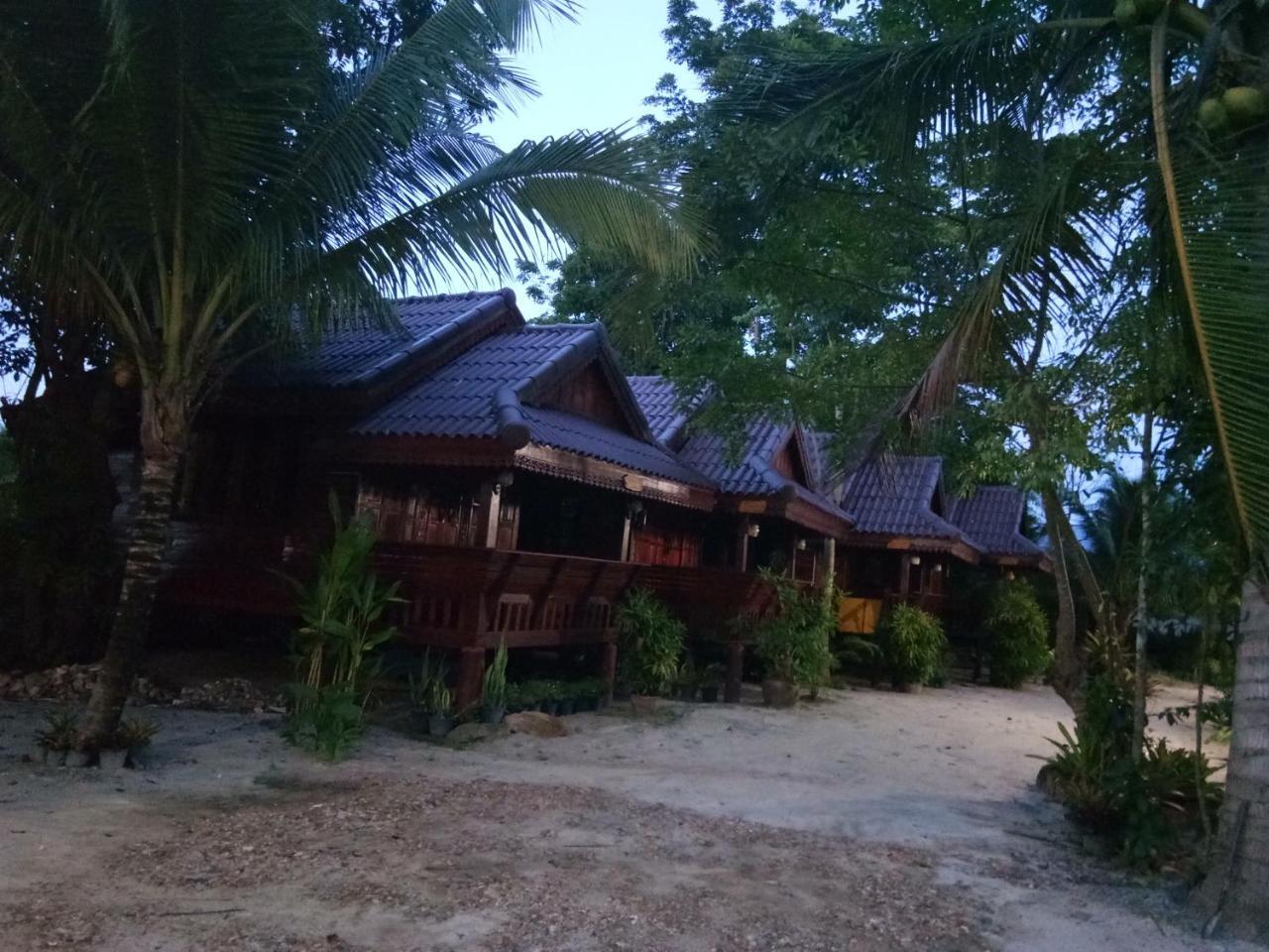 Suanson Villa Nakhon Si Thammarat Exterior foto