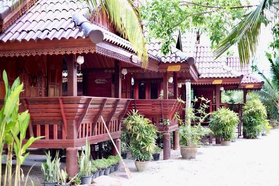 Suanson Villa Nakhon Si Thammarat Exterior foto